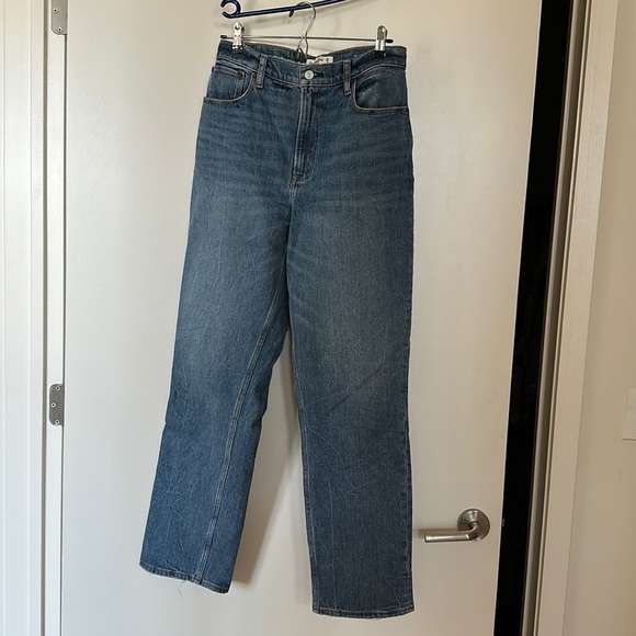 Abercrombie & Fitch Curve Love Jeans - Picture 1 of 4